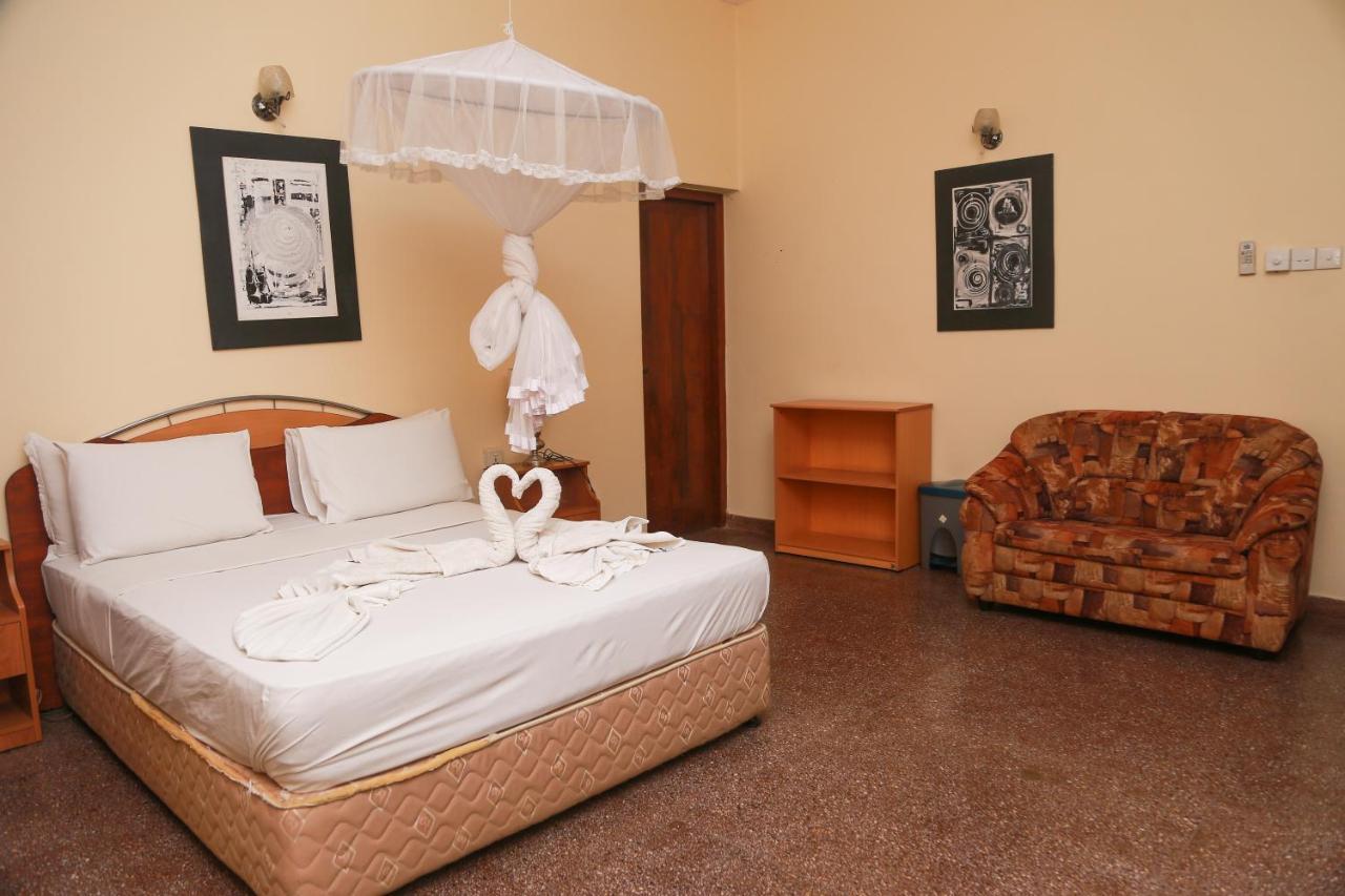 Hotel Milano Tourist Rest à Anurâdhapura Extérieur photo