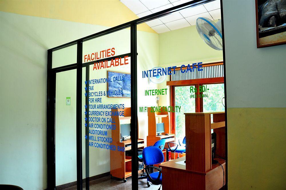 Hotel Milano Tourist Rest à Anurâdhapura Extérieur photo