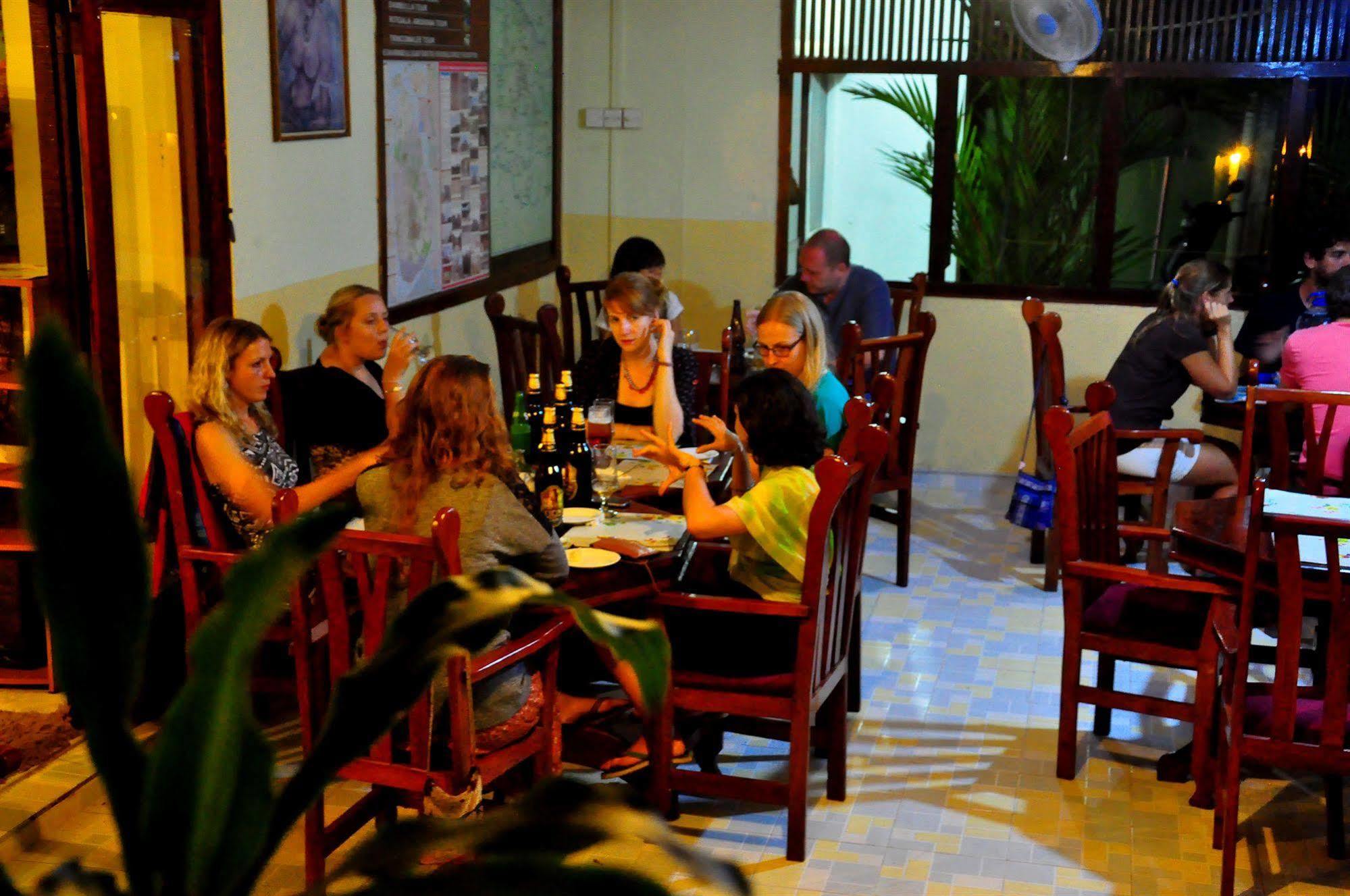 Hotel Milano Tourist Rest à Anurâdhapura Extérieur photo